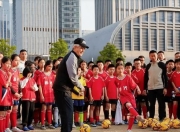 包含激情角逐即将开始，哪支球队能够带来震撼表演？的词条