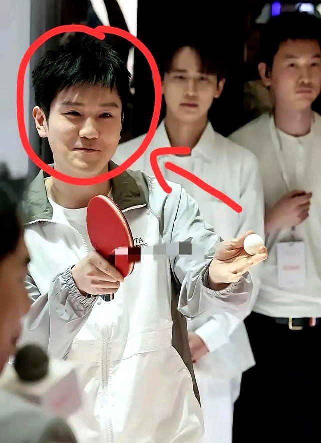  被老鹰啄了眼句子 